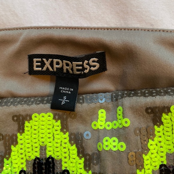 Express Mini Skirt with Print Sequin Pattern - Picture 2 of 3